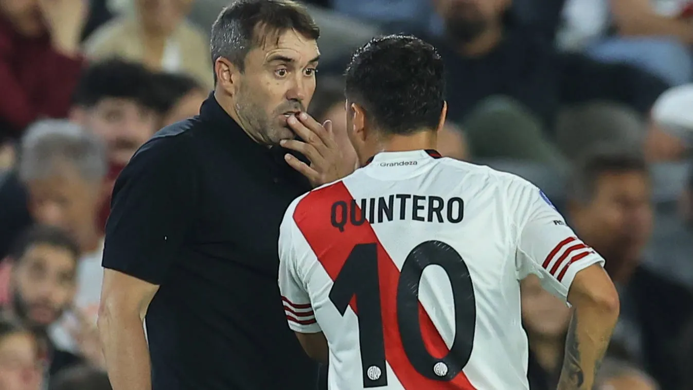 Juanfer Quintero y Eduardo Coduet en acción. (Foto: Imago).