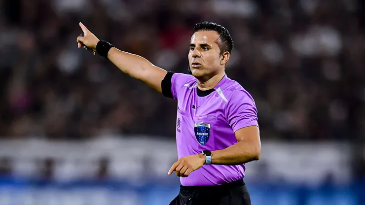 Piero Maza, árbitro chileno de Conmebol.