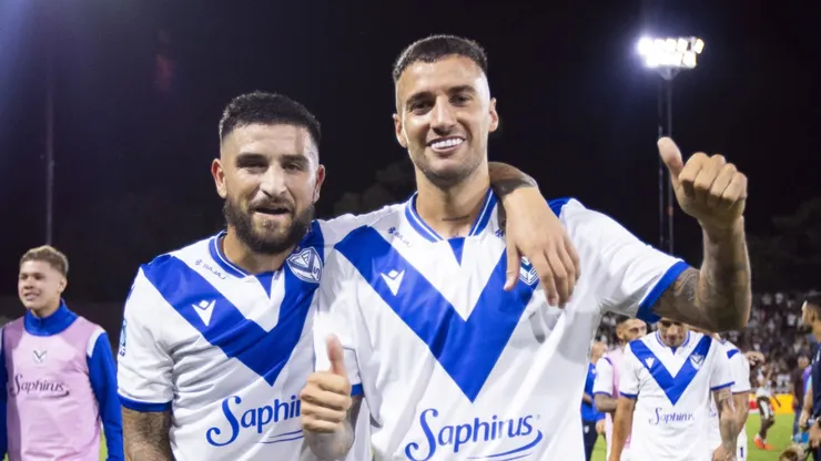 Emanuel Mammana y Elías Gómez, futbolistas de Vélez.