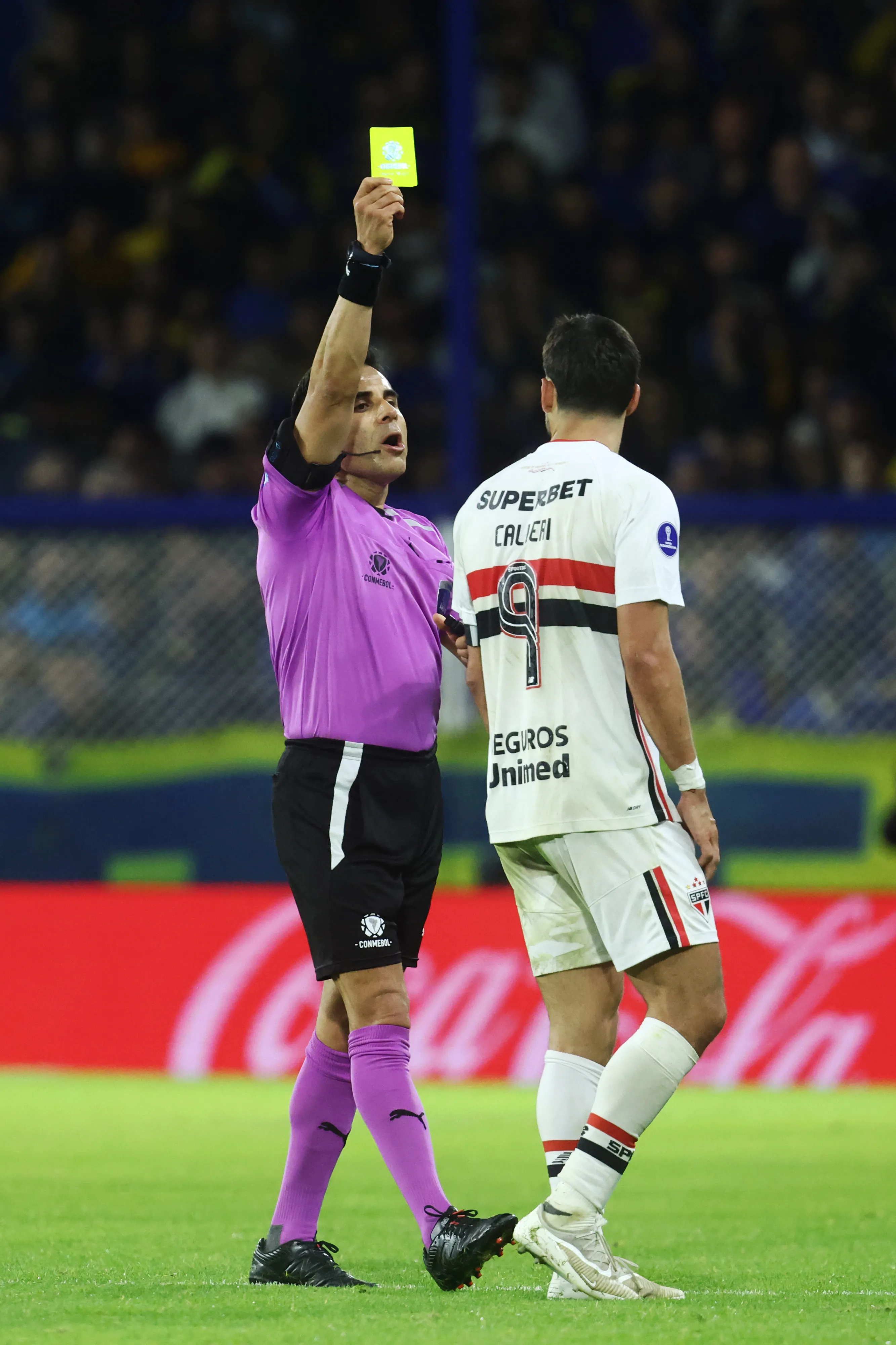 Piero Maza amonestó a Calleri y se perderá la vuelta en Brasil. (Foto: Getty).