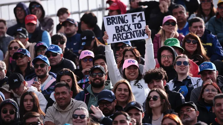 Los fanáticos argentinos pidieron por la vuelta de la F1 al país en el roadshow de Colapinto