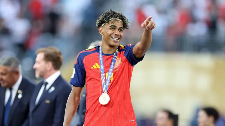 Lamine Yamal tras salir campeón del Mundial 2026 con España.