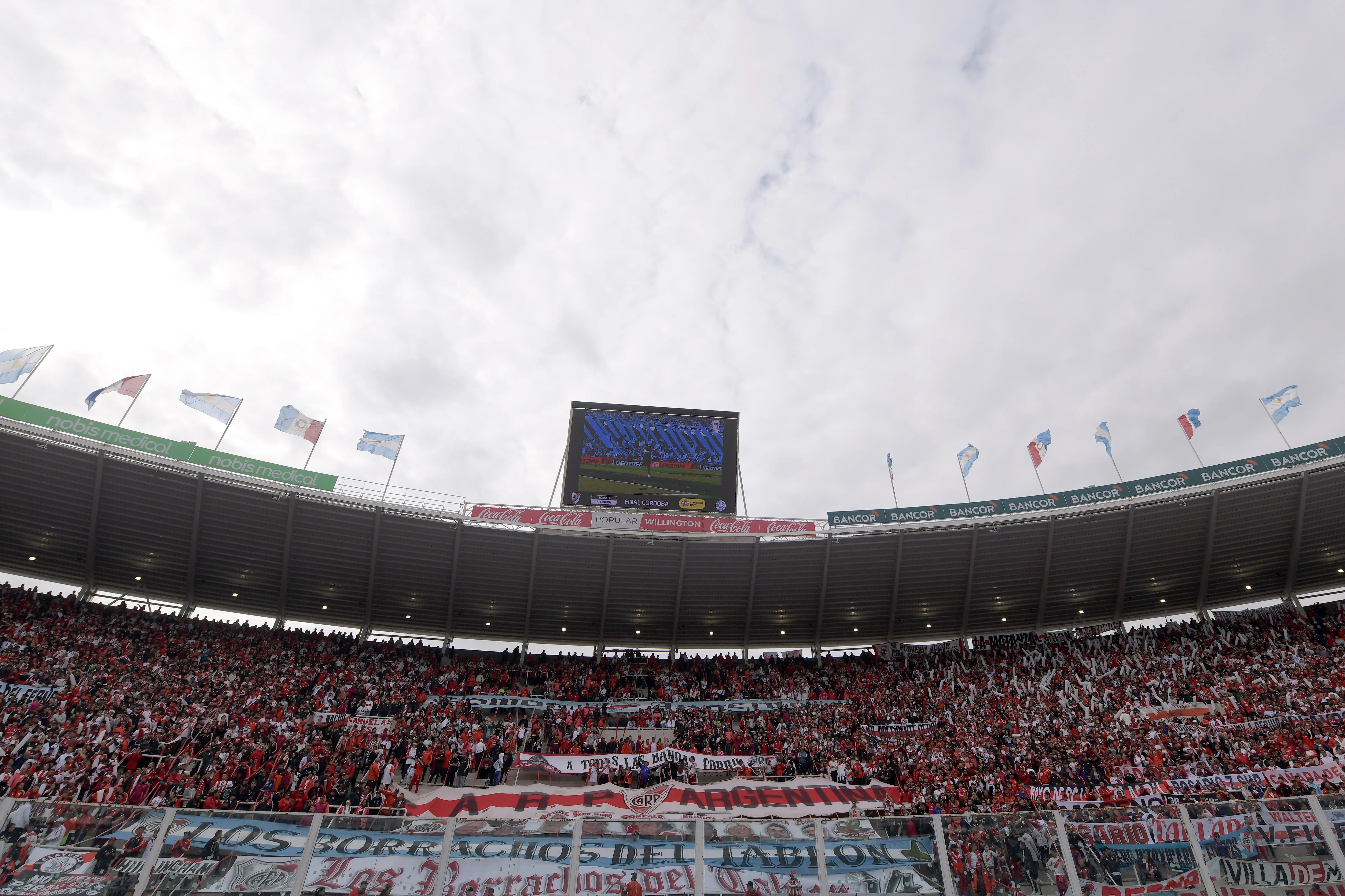 Los hinchas de River en el Kempes. (Foto: Getty).