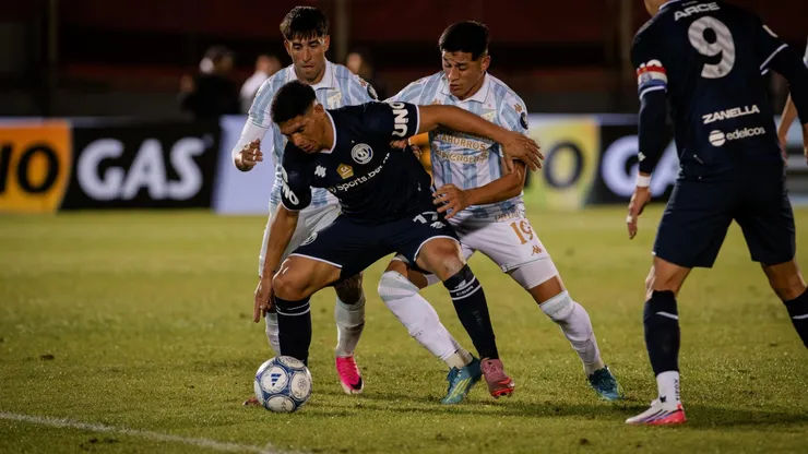 Independiente Rivadavia chocó ante Atlético Tucumán.