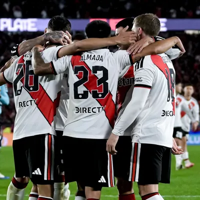 Pronósticos River Plate vs. Huracán: prueba de fuego en el Mâs Monumental