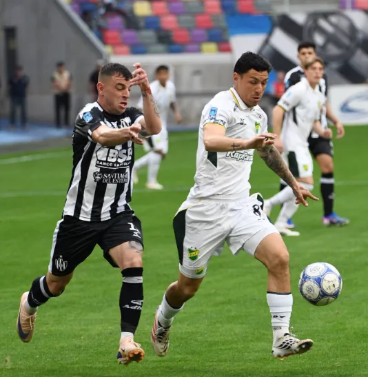 Central Córdoba empató 2-2 con Defensa y Justicia. (@ClubDefensayJus)