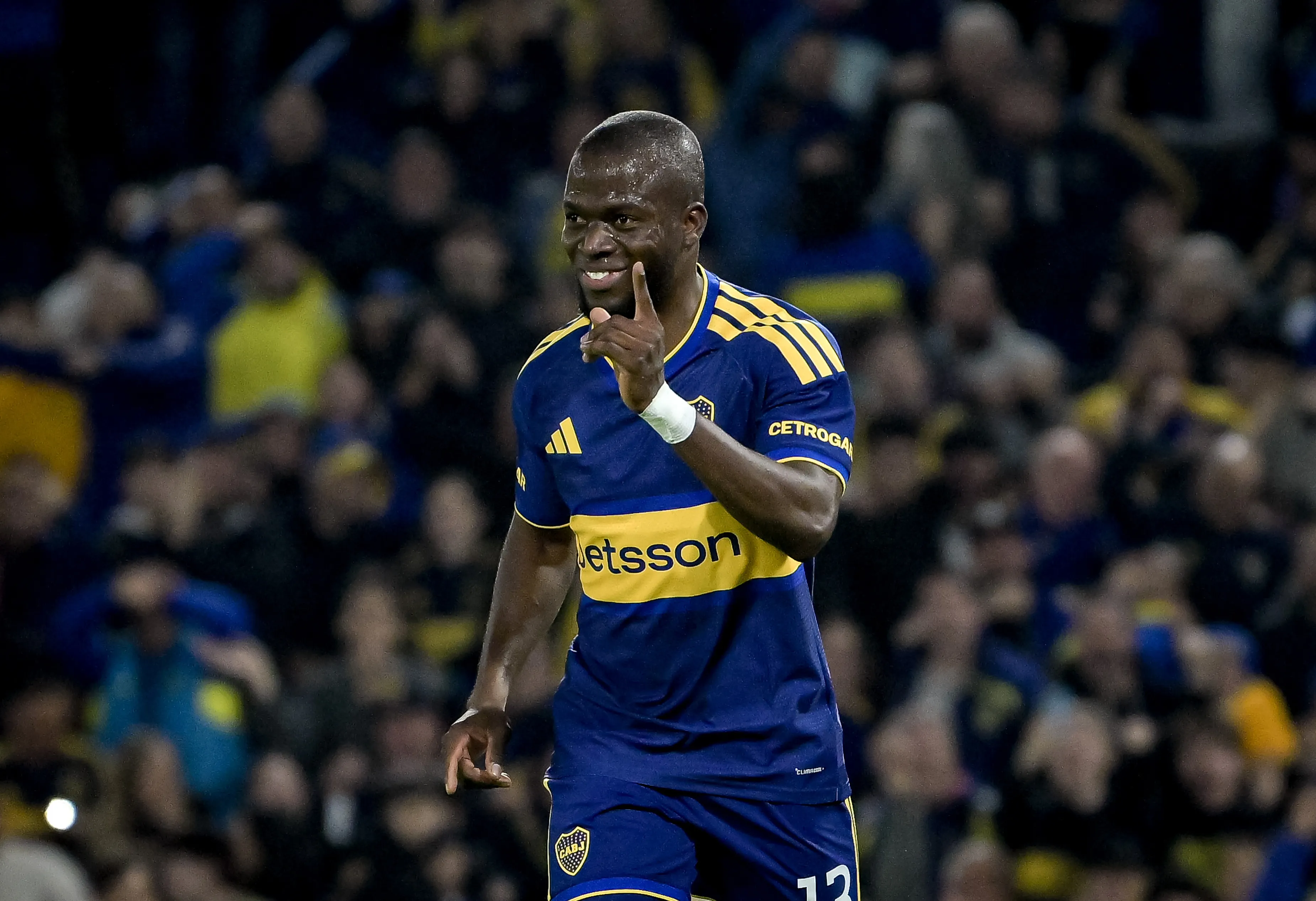 Enner Valencia anotó ante Central Córdoba. (Foto: Getty).