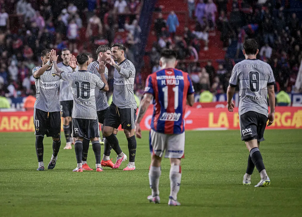 Los futbolistas de Boca durante el triunfo ante San Lorenzo. (Getty Images)