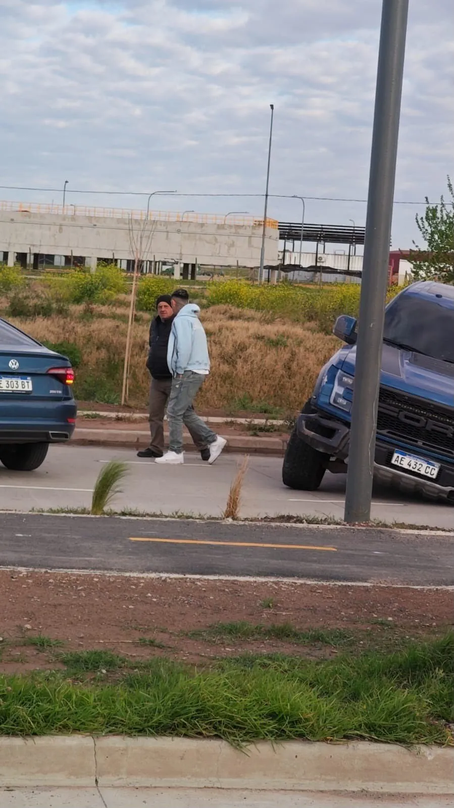 Gastón Ávila en el lugar del accidente.