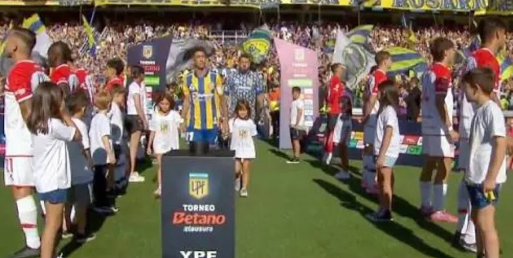 El espaldarazo de los jugadores de Estudiantes a Rosario Central en 2025 (Foto: captura de transmisión)