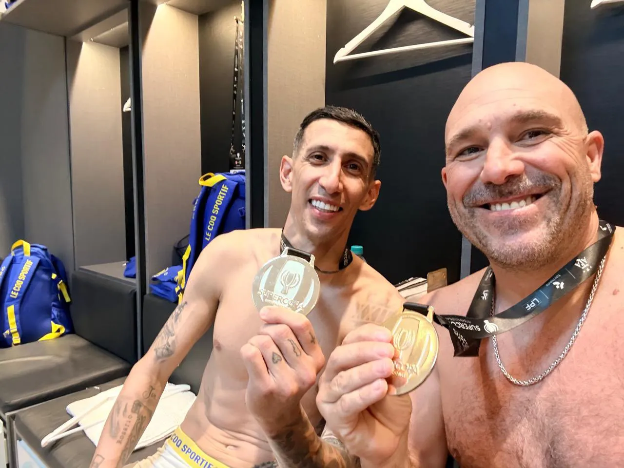Ángel Di María y Gonzalo Belloso, con la medalla de campeón de Rosario Central.