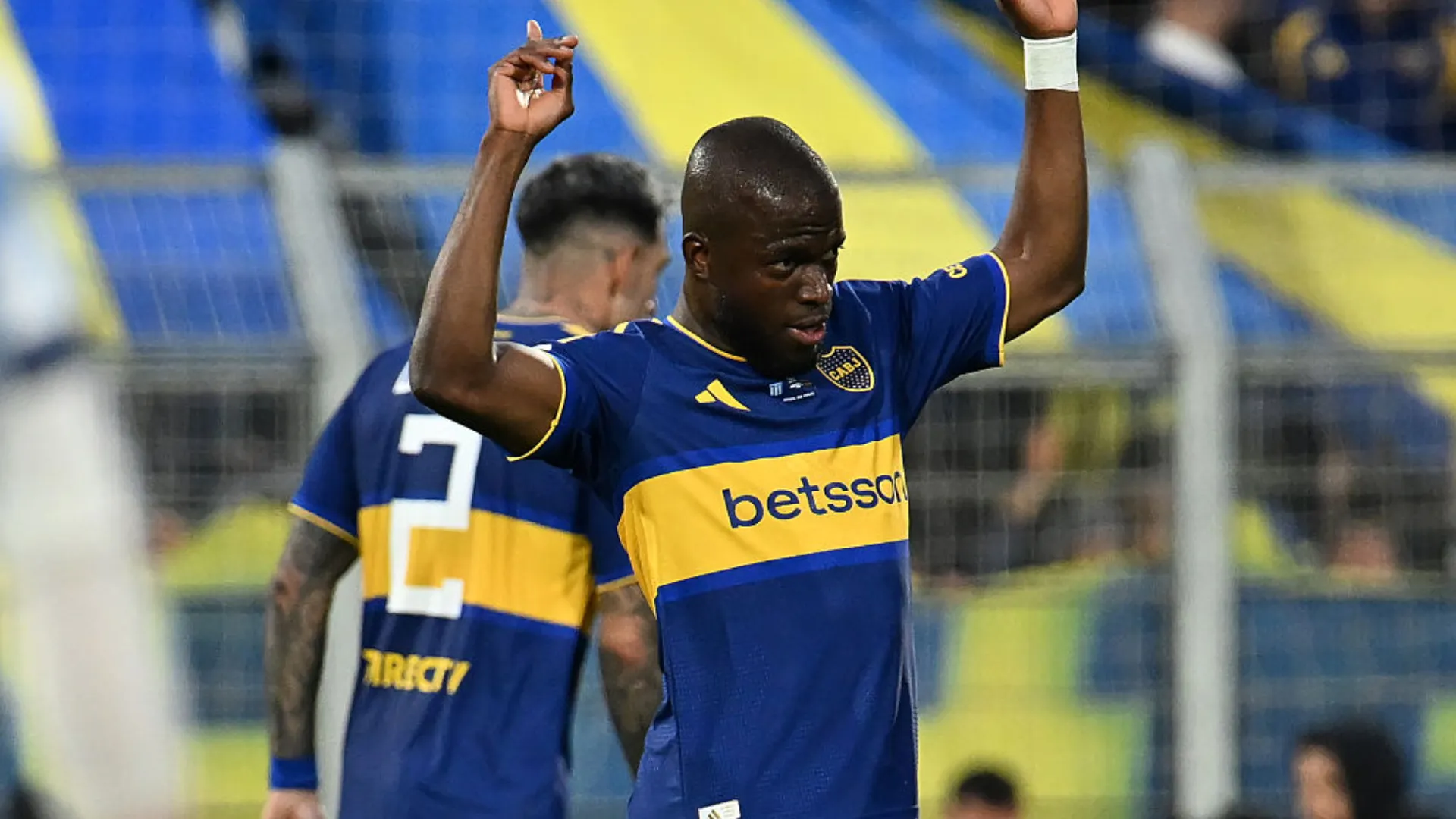 Enner Valencia, autor de tres goles de Boca ante Racing por la Copa Argentina.