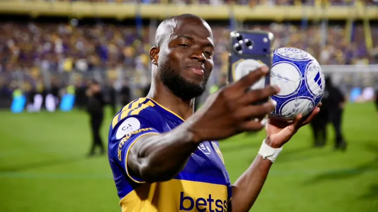 Enner Valencia, autor de tres goles de Boca ante Racing por la Copa Argentina.