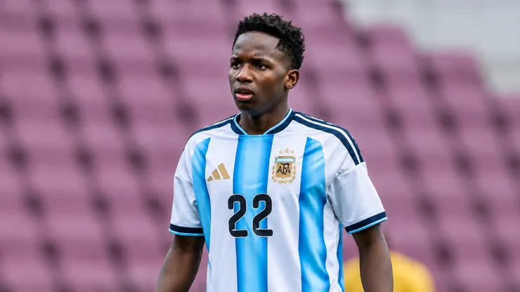 Stephen Kiki Ramos, juvenil de Vélez en la Selección Argentina Sub-17.