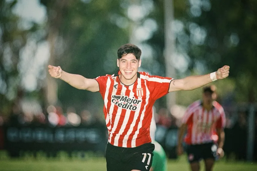 Franco Domínguez en Estudiantes de La Plata. (@fran_aavila)