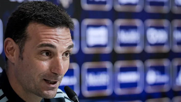 Lionel Scaloni en conferencia de prensa.