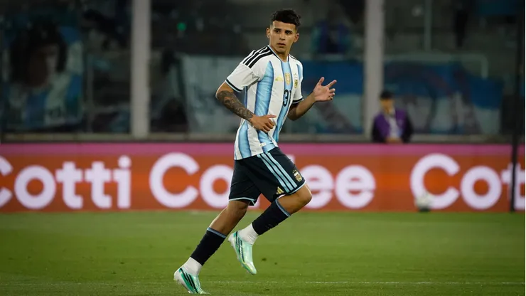 Cuti Romero, como capitán, a Flores tras su debut: "Esto sigue"