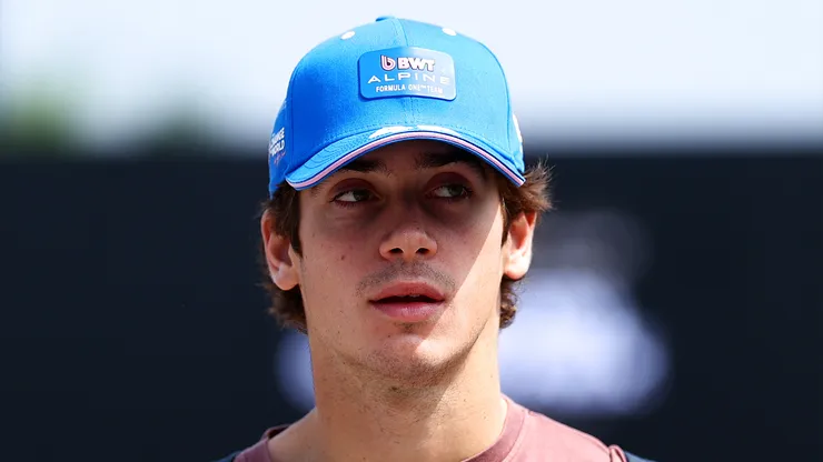 Franco Colapinto, en su llegada al circuito de Sepang