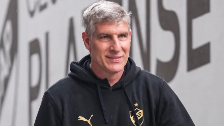 Martín Palermo, entrenador de Platense.