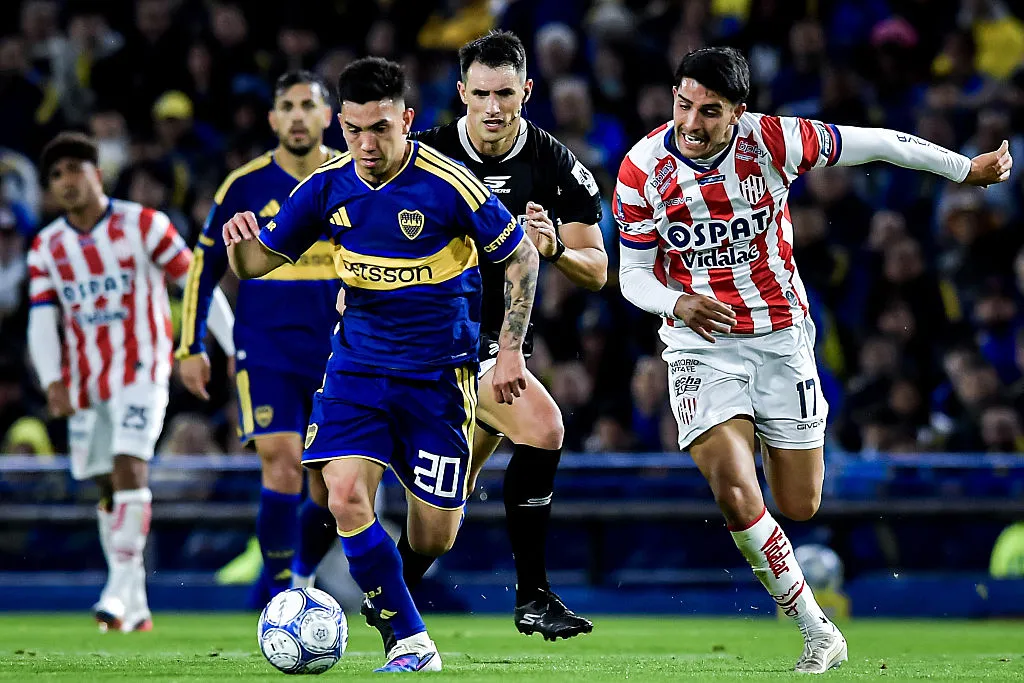 Alan Velasco, en Boca – Unión. (Getty Images)