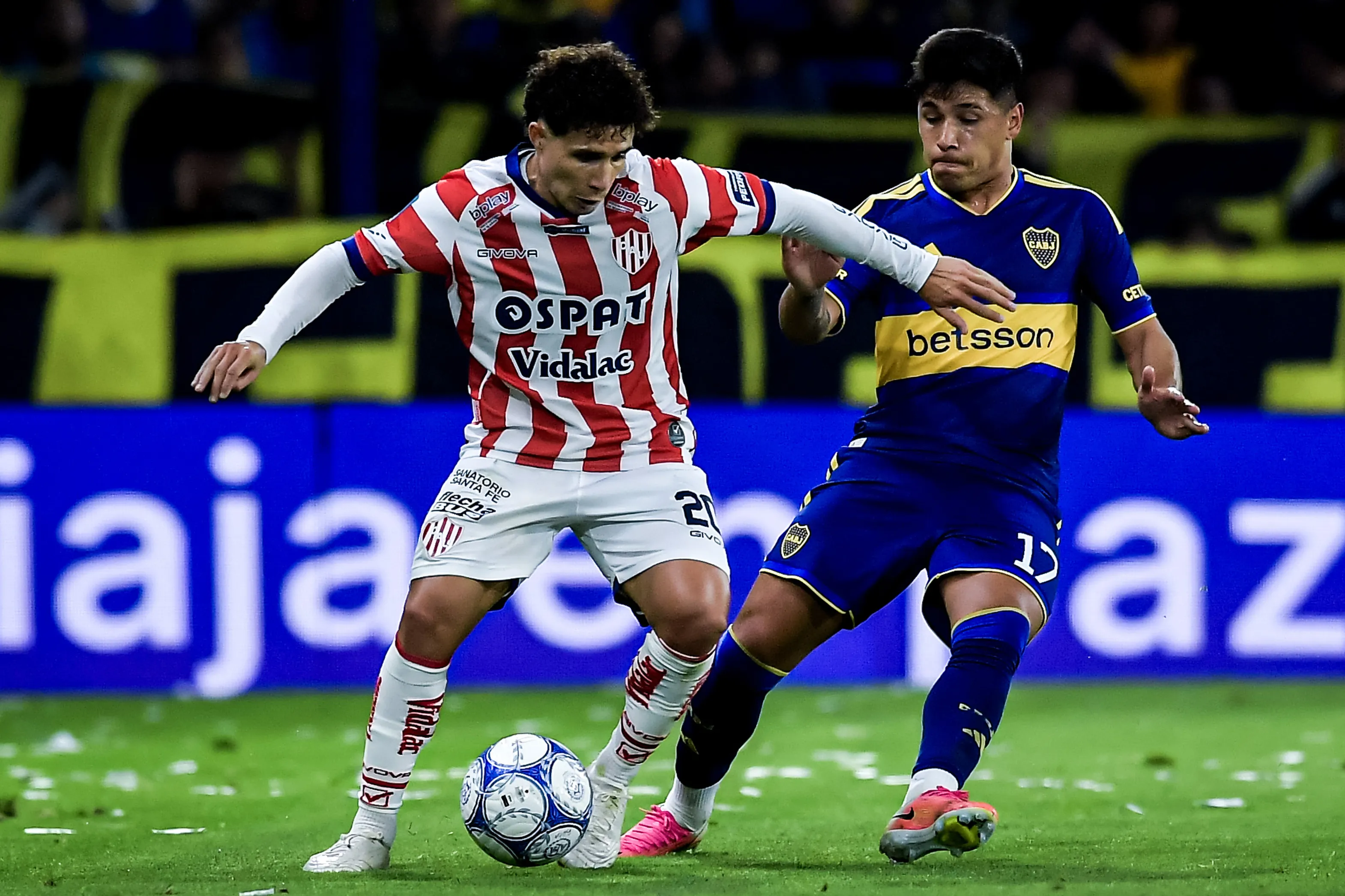 Leandro Lozano ante Unión. (Foto: Getty).