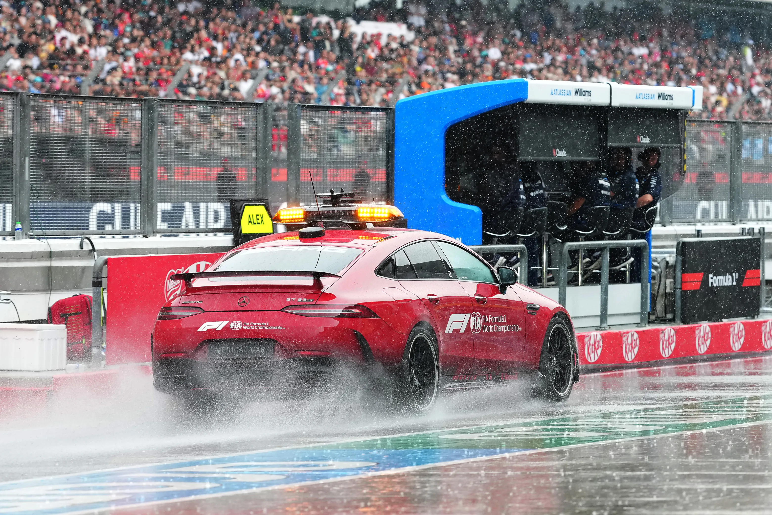 El auto de seguridad de la FIA en el GP de Baréin (Getty Images)