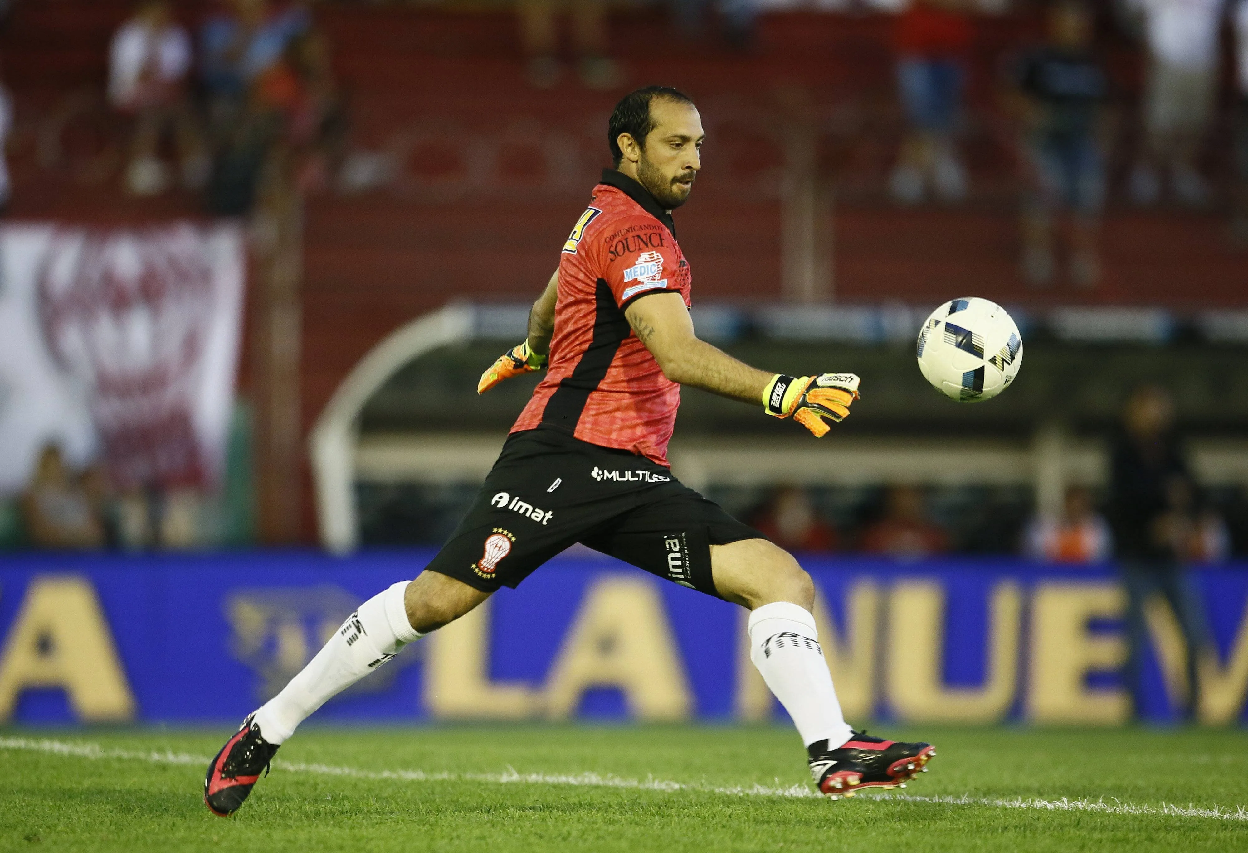 Marcos Díaz en Huracán en 2016. (Foto: Imago).