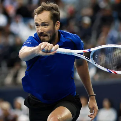 Medvedev, descalificado ante Djokovic en el ATP de Beijing