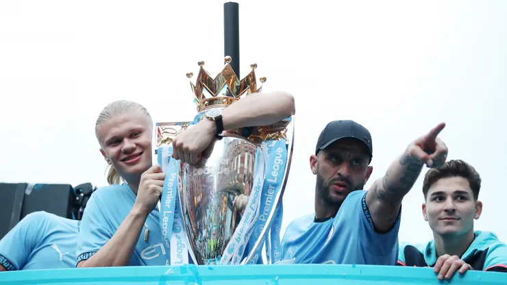 Los jugadores de Manchester City celebran la obtención de la Premier League 2024.