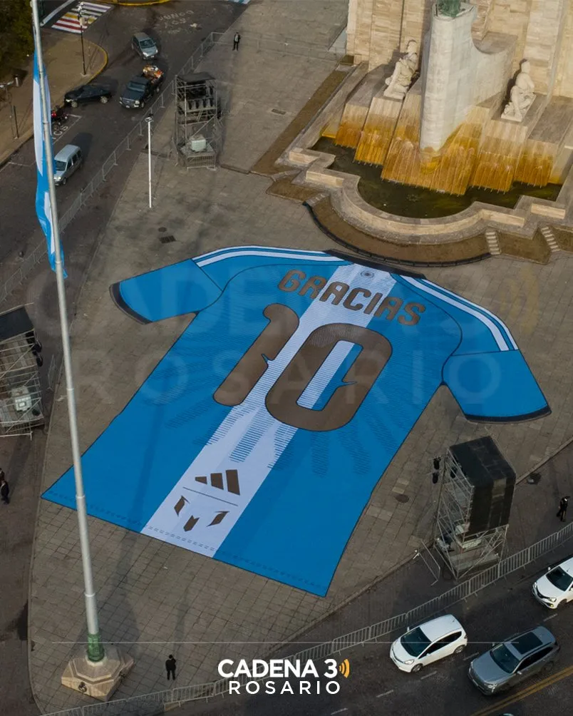 El homenaje a Messi en Rosario. (Foto: Cadena 3)