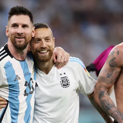 Se confirmó si Papu Gómez dirá presente en la despedida de Messi