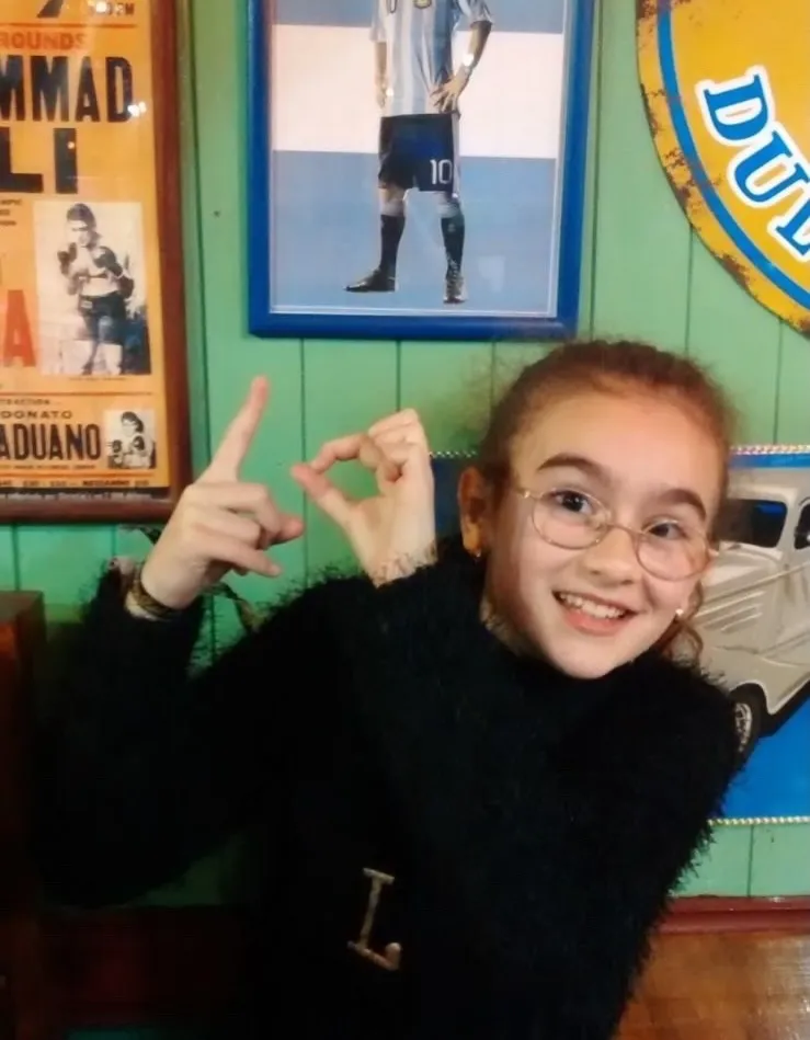 Martina Barkin de niña, ya siendo fanática de Lionel Messi.