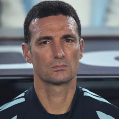 Scaloni: "La única manera de compensarlo es con un equipo"