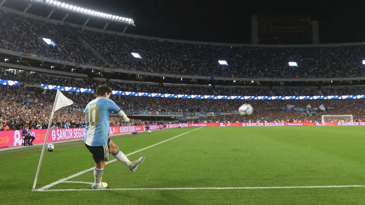 Lionel Messi en el Estadio Monumental.