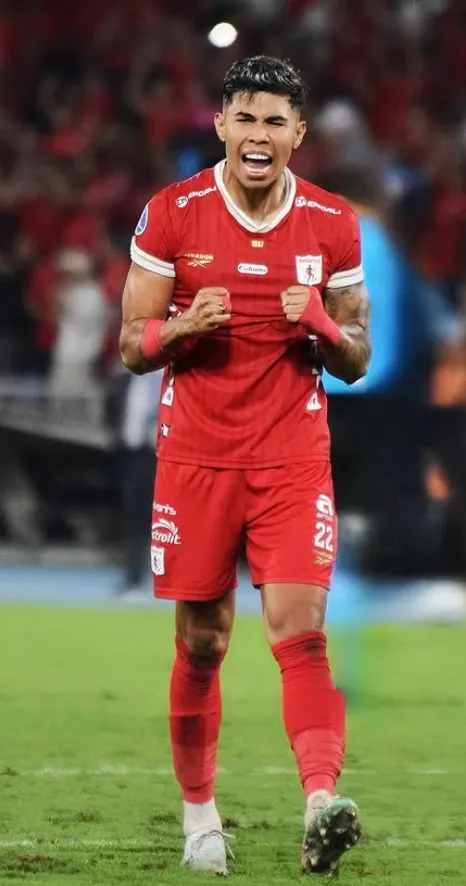 Nicolás Hernández. (Foto: @nicolashernandez)