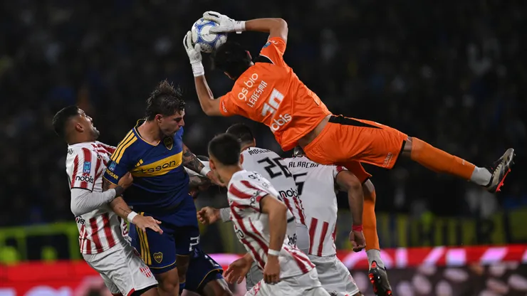 Blooper, lesión y gol de Enner Valencia: el 1 a 1 de Boca vs. Instituto