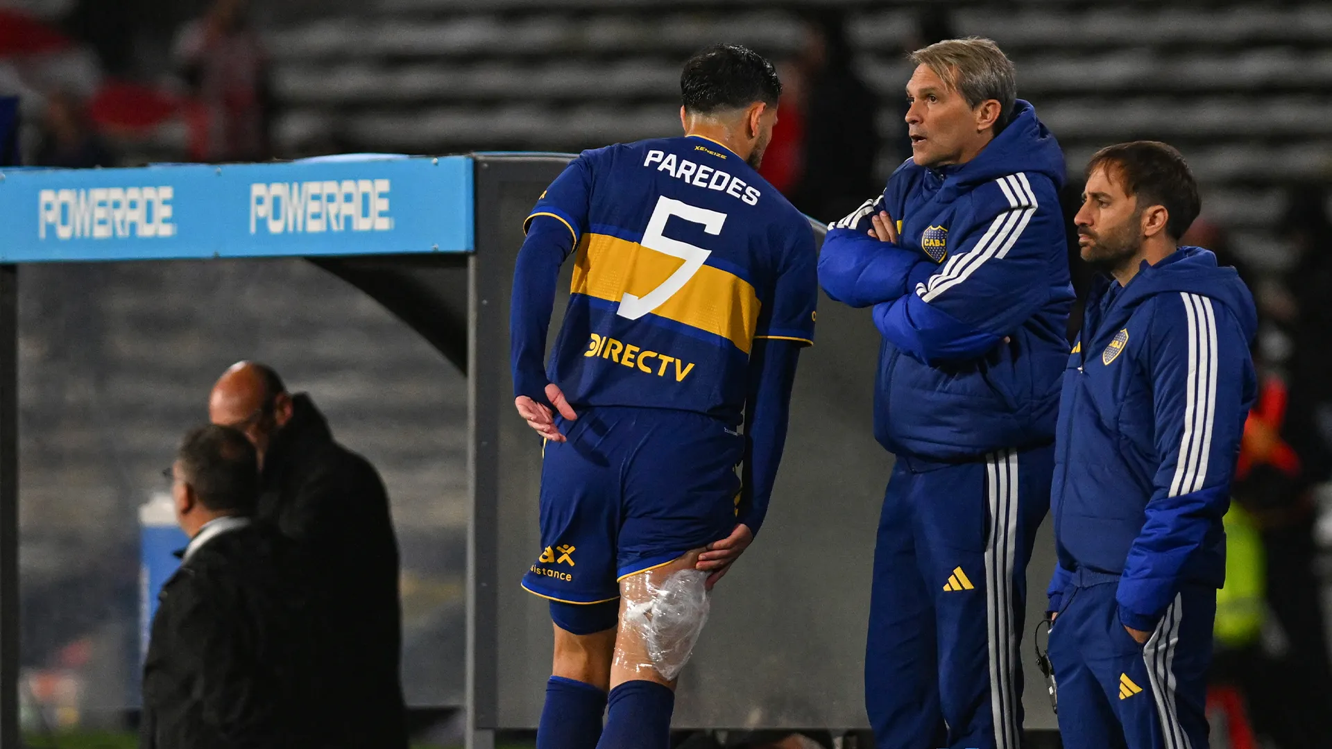 Leandro Paredes fue reemplazado ante Instituto