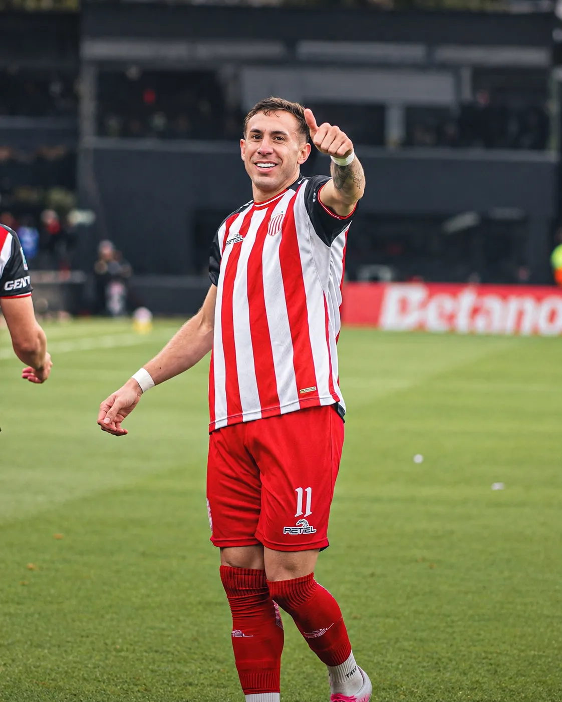 Norberto Briasco, autor de los dos goles de Barracas Central ante Huracán.