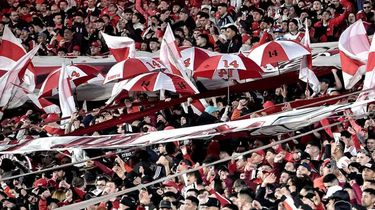 Los hinchas de River en el Estadio Monumental ante Estudiantes de Río Cuarto.