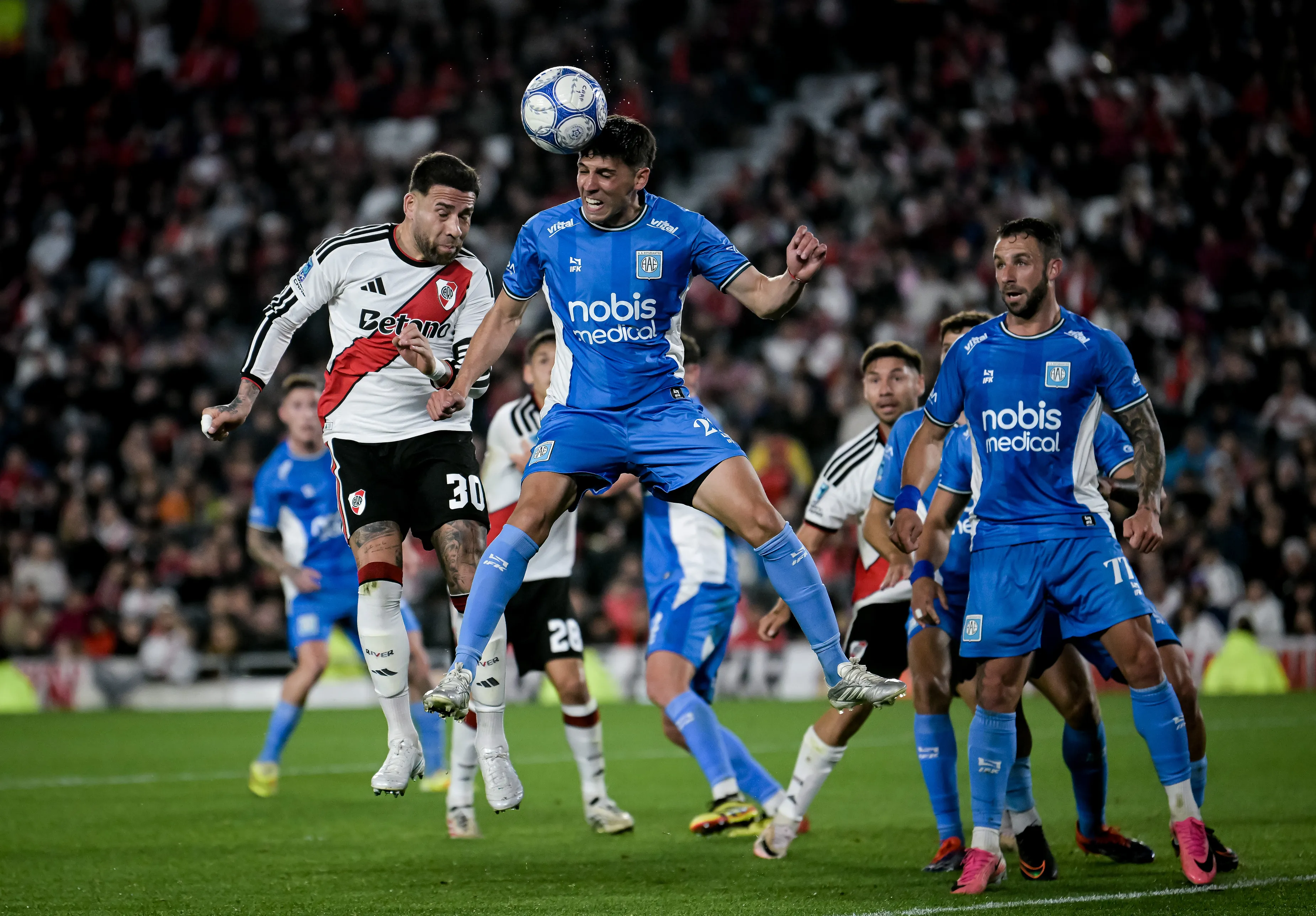 Estudiantes de Río Cuarto luchó, pero no le alcanzó. (Foto: Getty)