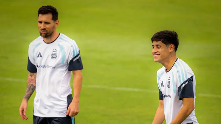 Para Messi, Aranda es uno de los 10 futbolistas llamados a "reescribir el futuro del juego"