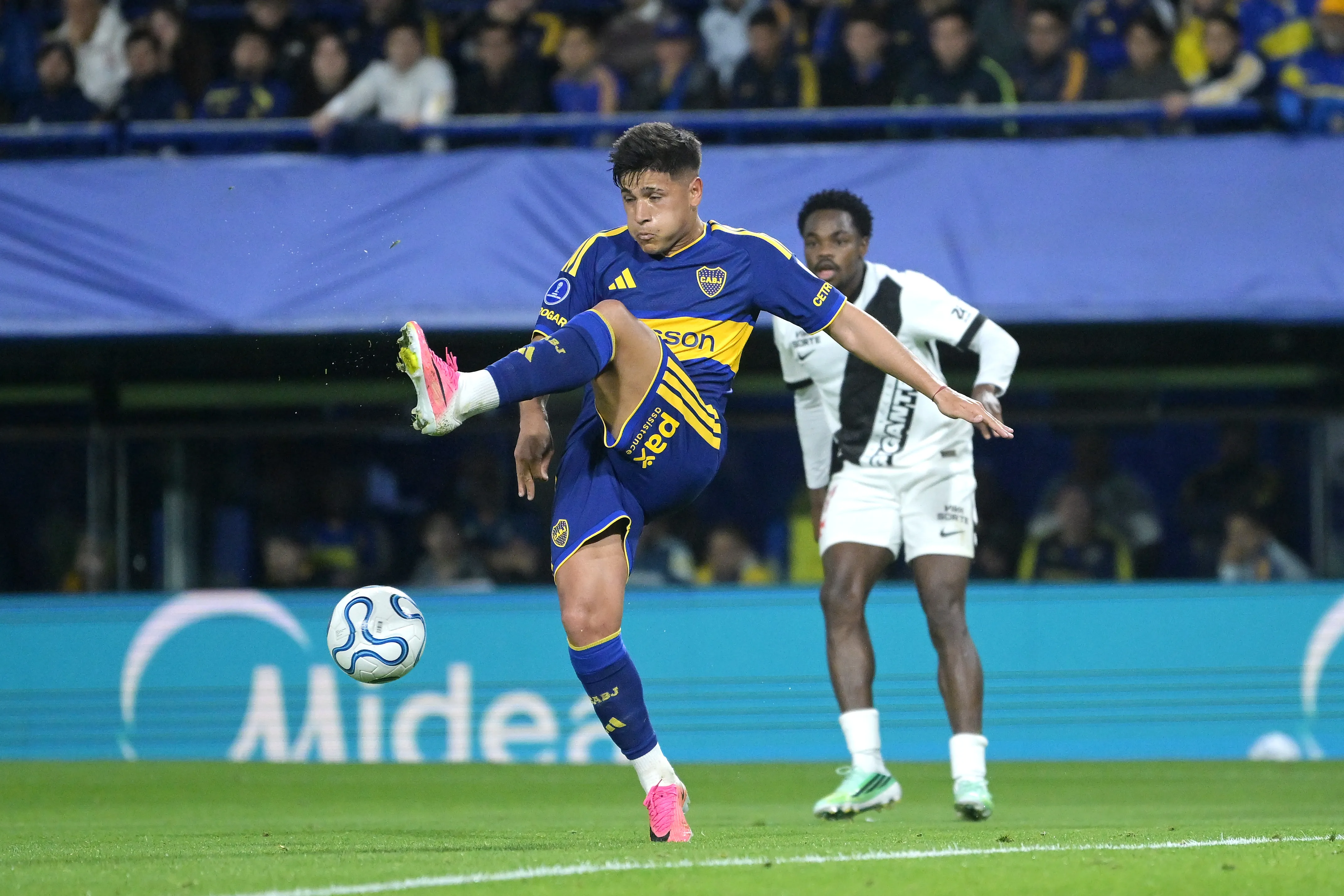 Leandro Lozano no tuvo un buen partido ante Vasco da Gama (Getty Images)