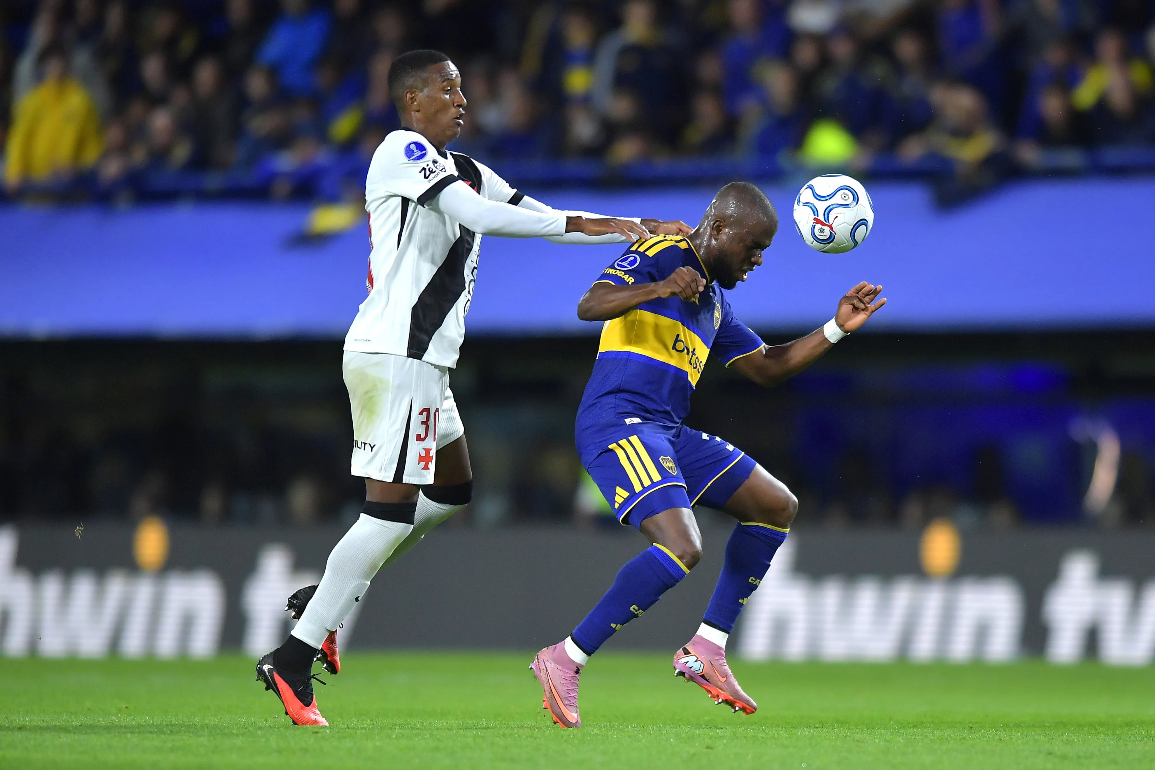 Valencia no tuvo un buen partido ante Vasco da Gama. (Foto: Getty).