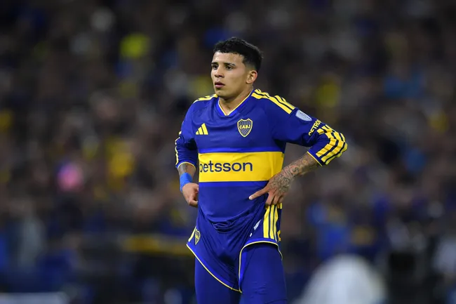 Leonel Flores no tuvo su mejor partido contra Vasco da Gama (Getty Images)
