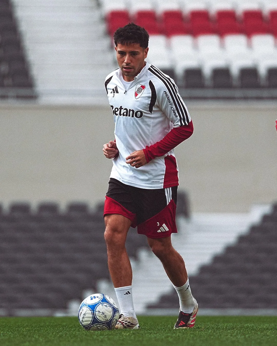 Francisco Ortega podría iniciar como titular ante Belgrano. (Foto: Prensa River).