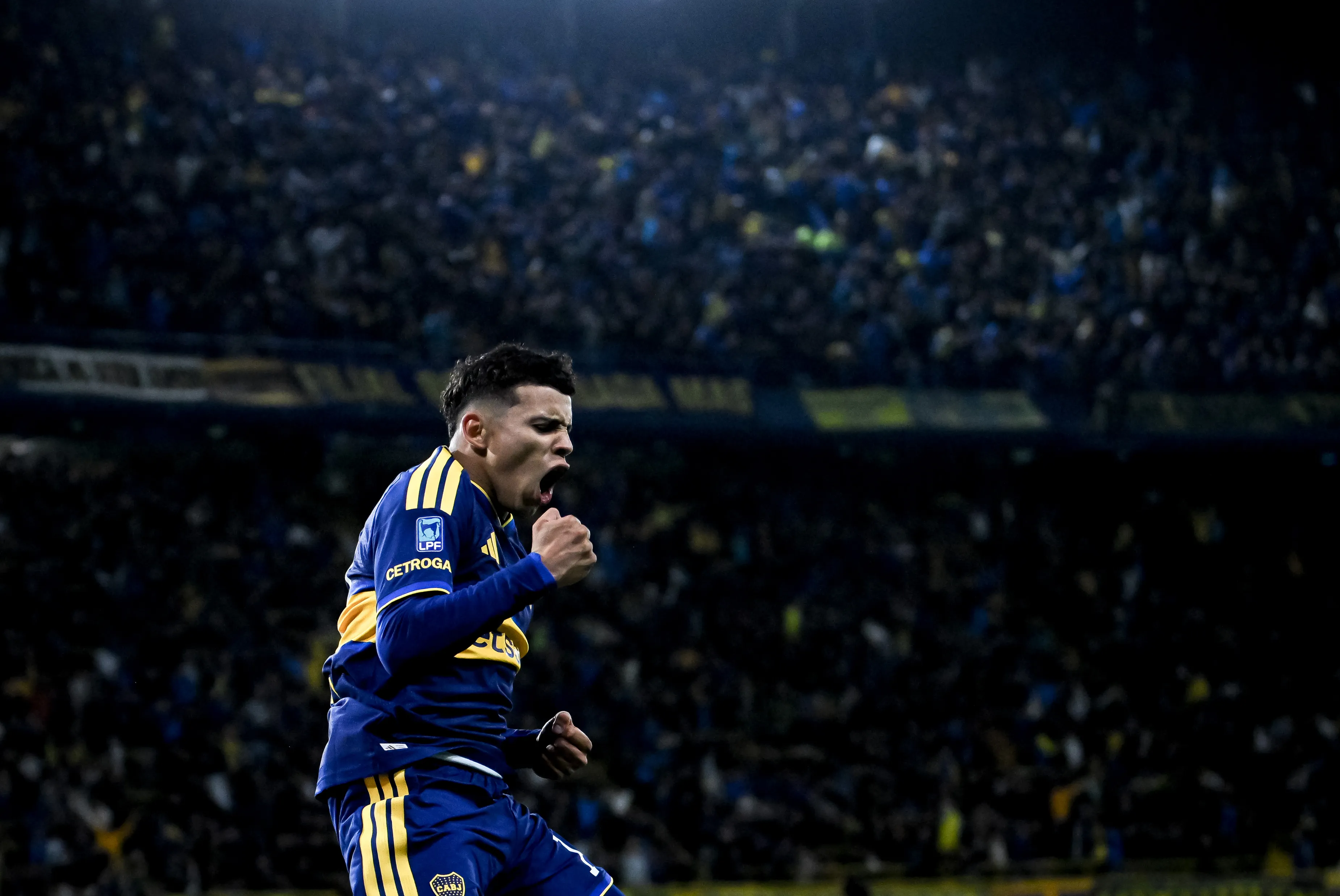 Flores marcó el segundo ante Talleres. (Foto: Getty).