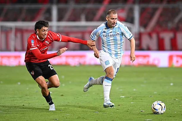 Matko Miljevic en el último clásico de Avellaneda. (Getty Images)