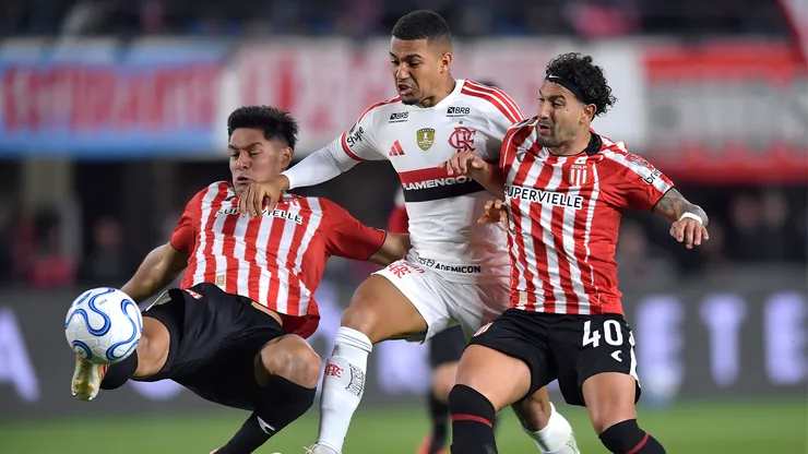 Estudiantes y Flamengo empataron sin goles en el partido de ida