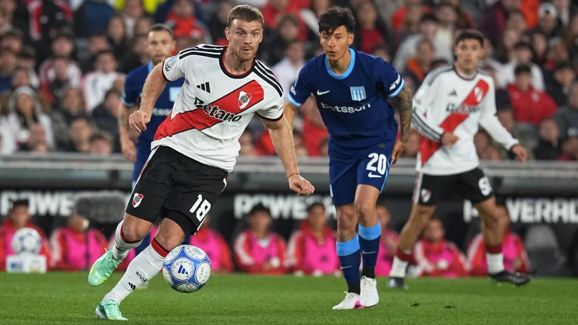 Lucas Beltrán en una de sus intervenciones. (Foto: Prensa River)