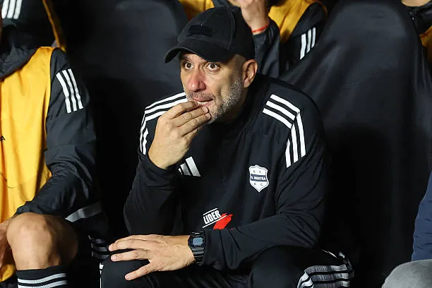 Guillermo Duró, ex DT de Riestra. (Getty Images)